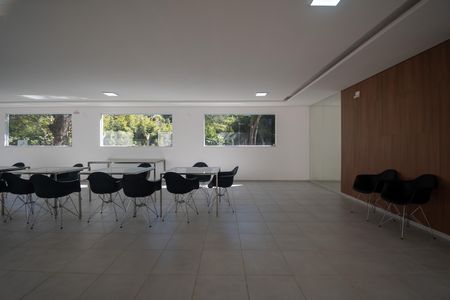 Apartamento para alugar com 45m², 2 quartos e 1 vagaÁrea comum - Salão de festas