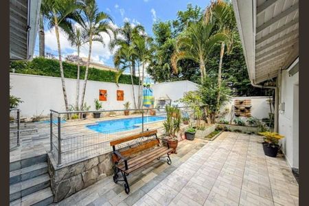 Casa à venda com 314m², 4 quartos e 5 vagas