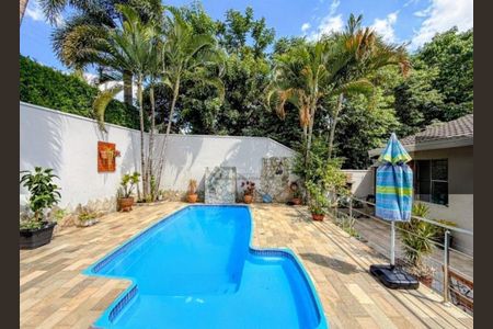 Casa à venda com 314m², 4 quartos e 5 vagas