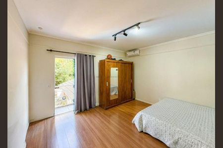Casa à venda com 314m², 4 quartos e 5 vagas