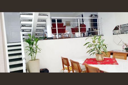 Casa à venda com 314m², 4 quartos e 5 vagas