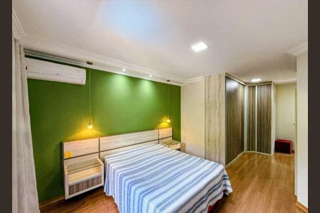 Casa à venda com 314m², 4 quartos e 5 vagas