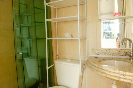 Banheiro da Suíte de apartamento à venda com 3 quartos, 69m² em Parque Acalanto, Goiânia