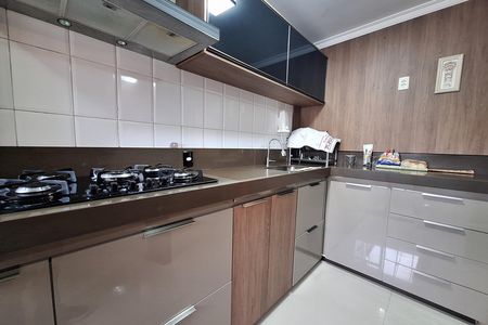 Apartamento à venda com 92m², 3 quartos e 2 vagas Apartamento à venda com 92m², 3 quartos e 2 vagasCozinha