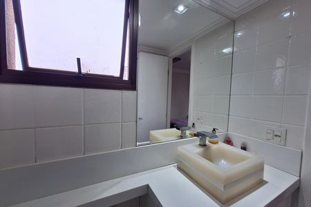 Apartamento à venda com 92m², 3 quartos e 2 vagas Apartamento à venda com 92m², 3 quartos e 2 vagasBanheiro da Suíte