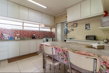 Apartamento à venda com 169m², 3 quartos e 1 vaga
