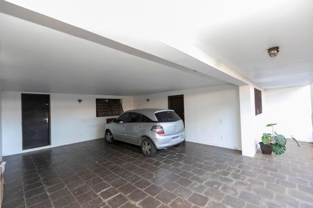GARAGEM de casa para alugar com 3 quartos, 630m² em Parque das Universidades, Campinas