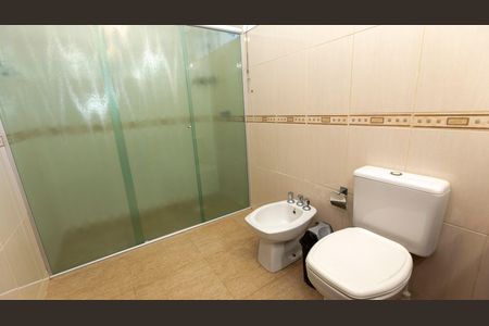 Casa para alugar com 630m², 3 quartos e 4 vagas Casa para alugar com 630m², 3 quartos e 4 vagasBANHEIRO QUARTO Nº 3 - SUITE