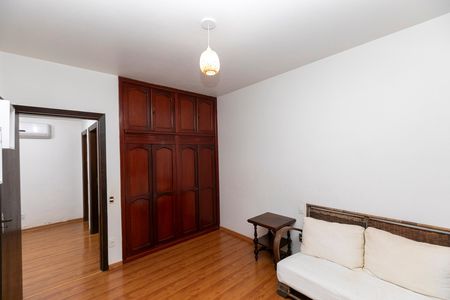 Casa para alugar com 630m², 3 quartos e 4 vagas Casa para alugar com 630m², 3 quartos e 4 vagasQUARTO Nº 2