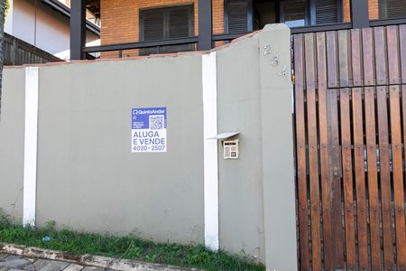 Casa para alugar com 630m², 3 quartos e 4 vagas Casa para alugar com 630m², 3 quartos e 4 vagasPLACA QUINTOANDAR INSTALADA