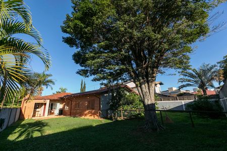 Casa para alugar com 630m², 3 quartos e 4 vagas Casa para alugar com 630m², 3 quartos e 4 vagasQUINTAL