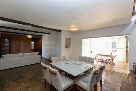 Casa para alugar com 630m², 3 quartos e 4 vagas Casa para alugar com 630m², 3 quartos e 4 vagasSALA DE JANTAR