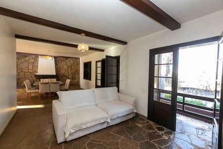 SALA de casa para alugar com 3 quartos, 630m² em Parque das Universidades, Campinas