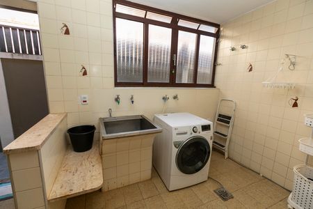 Casa para alugar com 630m², 3 quartos e 4 vagas Casa para alugar com 630m², 3 quartos e 4 vagasÁREA DE SERVIÇO