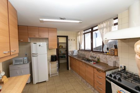 COZINHA de casa para alugar com 3 quartos, 630m² em Parque das Universidades, Campinas