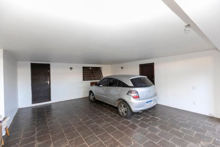 GARAGEM de casa para alugar com 3 quartos, 630m² em Parque das Universidades, Campinas