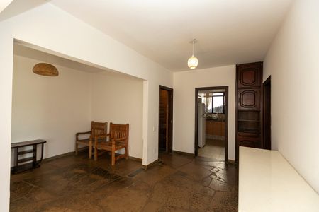 Casa para alugar com 630m², 3 quartos e 4 vagas Casa para alugar com 630m², 3 quartos e 4 vagasÁREA LIVRE