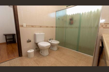Casa para alugar com 630m², 3 quartos e 4 vagas Casa para alugar com 630m², 3 quartos e 4 vagasBANHEIRO SOCIAL