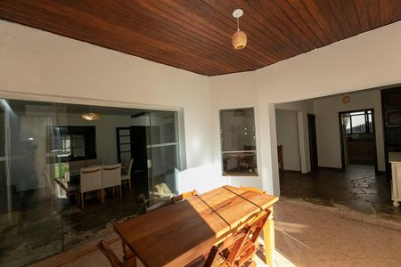 Casa para alugar com 630m², 3 quartos e 4 vagas Casa para alugar com 630m², 3 quartos e 4 vagasSALA DE JANTAR 2