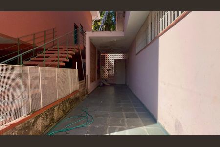 Garagem de casa à venda com 3 quartos, 211m² em Sumaré, São Paulo