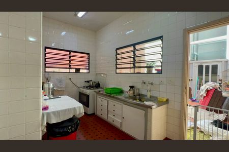 Cozinha de casa à venda com 3 quartos, 211m² em Sumaré, São Paulo