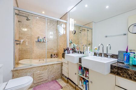 Apartamento à venda com 3 quartos, 240m² em Santa Cecilia, São Paulo