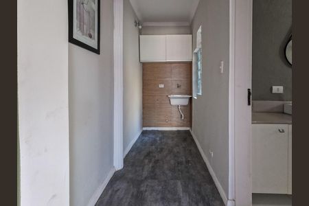 Casa para alugar com 34m², 1 quarto e sem vaga