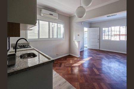 Casa para alugar com 1 quarto, 34m² em Jardim Sao Ricardo, São Paulo