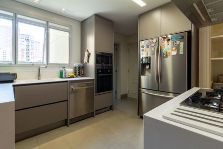 Apartamento à venda com 221m², 4 quartos e 4 vagas