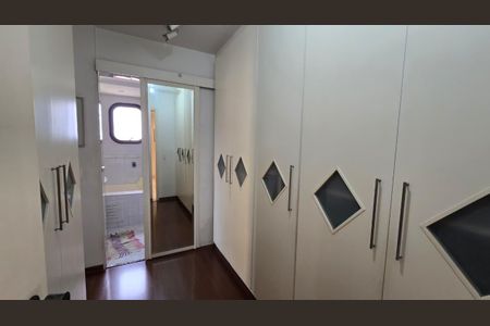 Apartamento à venda com 153m², 4 quartos e 3 vagas