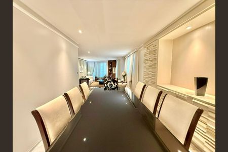 Apartamento à venda com 214m², 3 quartos e 3 vagas