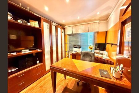 Apartamento à venda com 3 quartos, 214m² em Liberdade, São Paulo