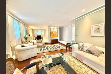 Apartamento à venda com 214m², 3 quartos e 3 vagas