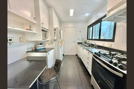 Apartamento à venda com 3 quartos, 214m² em Liberdade, São Paulo