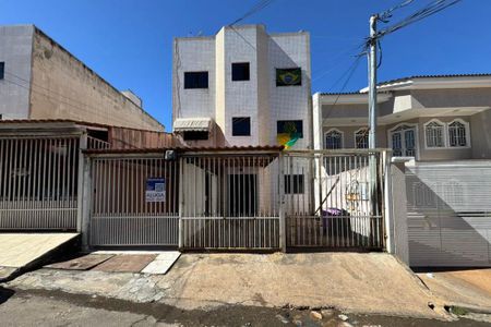 Apartamento à venda com 60m², 2 quartos e 1 vaga Apartamento à venda com 60m², 2 quartos e 1 vagaFachada