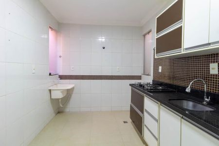 Apartamento à venda com 60m², 2 quartos e 1 vaga Apartamento à venda com 60m², 2 quartos e 1 vagaCozinha e Área de Serviço