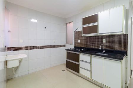 Apartamento à venda com 60m², 2 quartos e 1 vaga Apartamento à venda com 60m², 2 quartos e 1 vagaCozinha e Área de Serviço