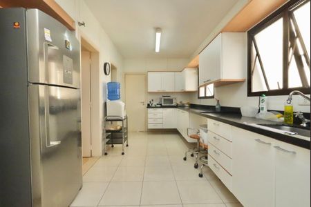 Apartamento à venda com 4 quartos, 222m² em Jardim Europa, São Paulo