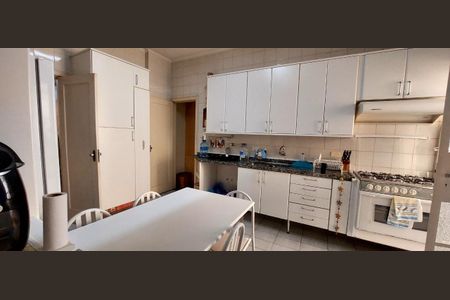 Apartamento à venda com 3 quartos, 182m² em Santa Cecilia, São Paulo