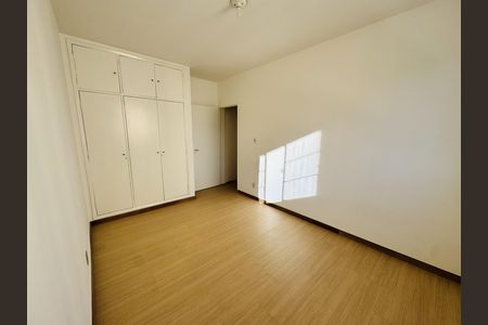 Quarto de apartamento à venda com 2 quartos, 75m² em Chácara da Barra, Campinas