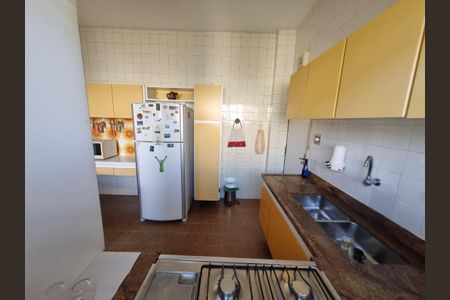 Apartamento à venda com 143m², 3 quartos e 1 vaga