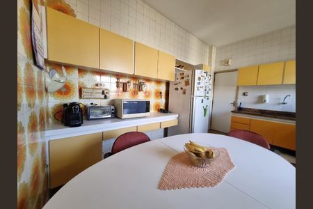 Apartamento à venda com 143m², 3 quartos e 1 vaga