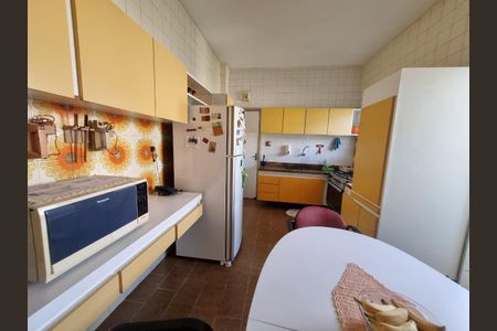 Apartamento à venda com 143m², 3 quartos e 1 vaga