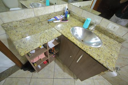 Casa à venda com 125m², 2 quartos e 2 vagasBanheiro 