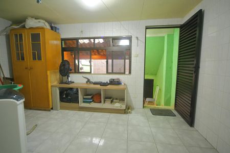 Casa à venda com 125m², 2 quartos e 2 vagasQuarto de Serviço