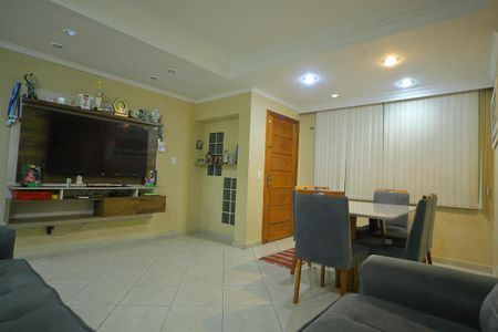 Casa à venda com 125m², 2 quartos e 2 vagasSala