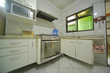 Casa à venda com 125m², 2 quartos e 2 vagasCozinha 
