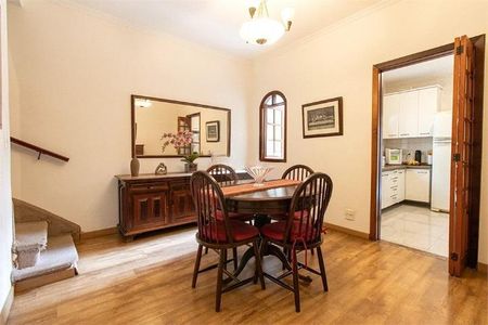 Casa de condomínio à venda com 120m², 3 quartos e 2 vagas