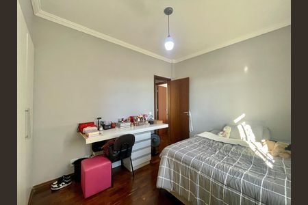 Apartamento à venda com 137m², 4 quartos e 1 vaga