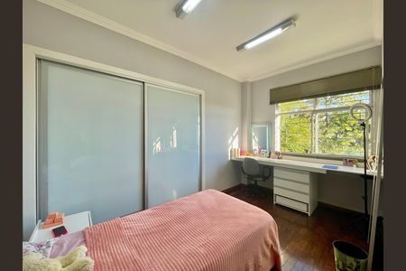 Apartamento à venda com 137m², 4 quartos e 1 vaga